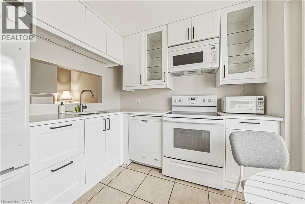 11 - 1275 MAPLE CROSSING BOULEVARD Image 5