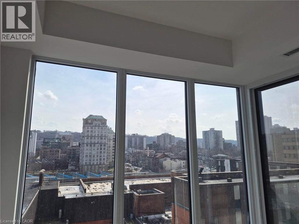 818 - 75 JAMES STREET SOUTH Image 2