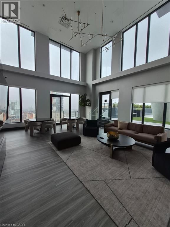 818 - 75 JAMES STREET SOUTH Image 21