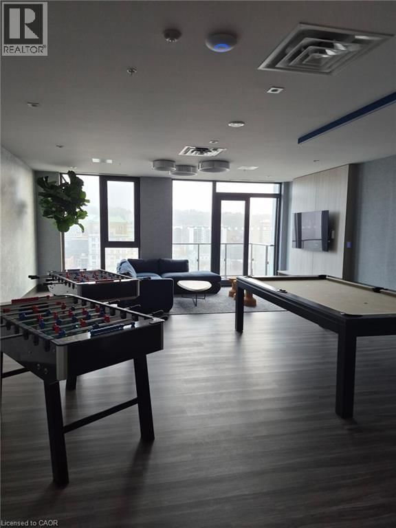 818 - 75 JAMES STREET SOUTH Image 24