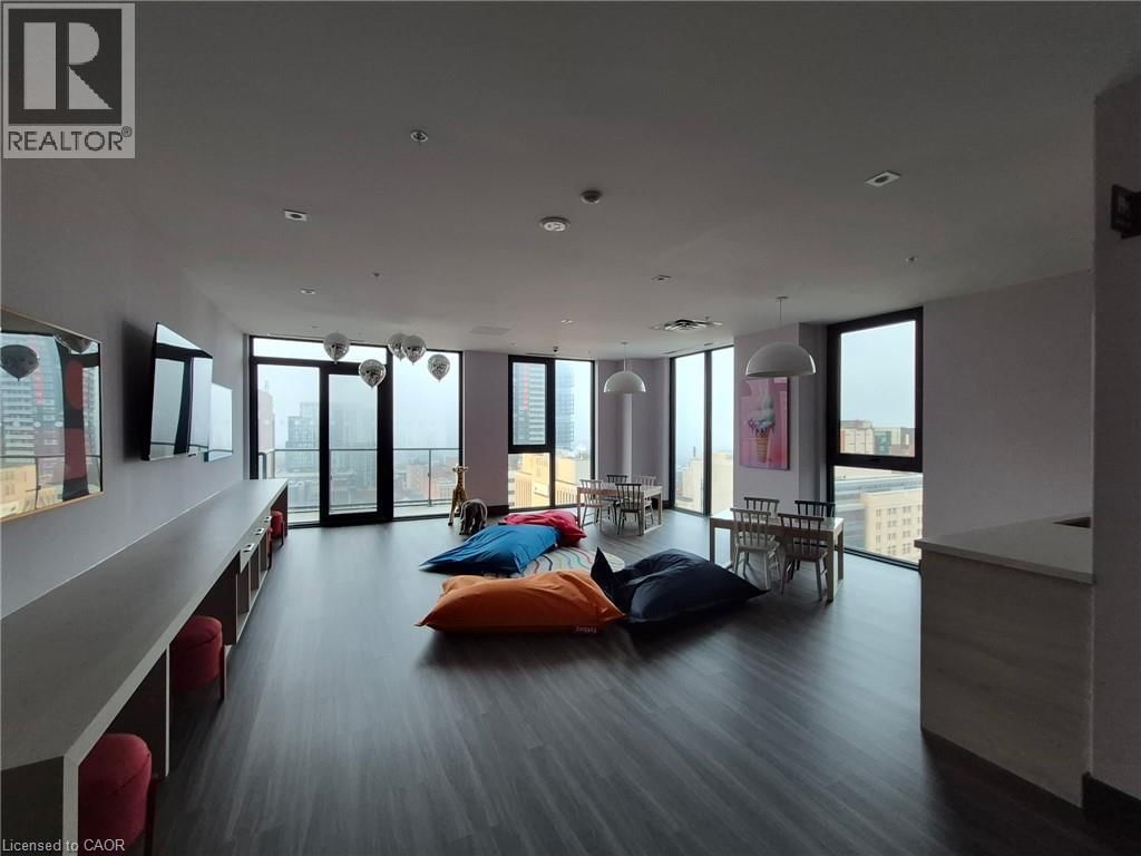 818 - 75 JAMES STREET SOUTH Image 25