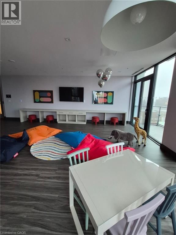 818 - 75 JAMES STREET SOUTH Image 26