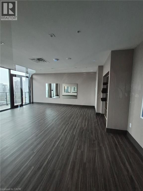 818 - 75 JAMES STREET SOUTH Image 28