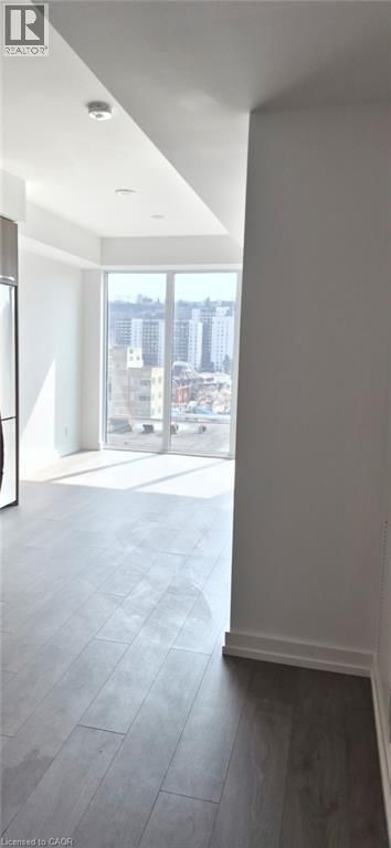 818 - 75 JAMES STREET SOUTH Image 4