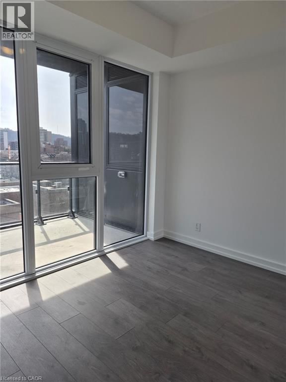 818 - 75 JAMES STREET SOUTH Image 6