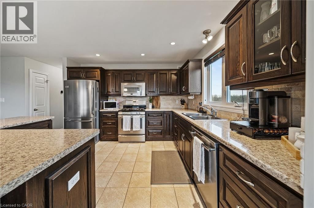 2461 HIGHWAY 6 Image 12