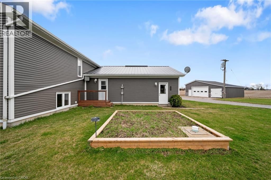 2461 HIGHWAY 6 Image 42