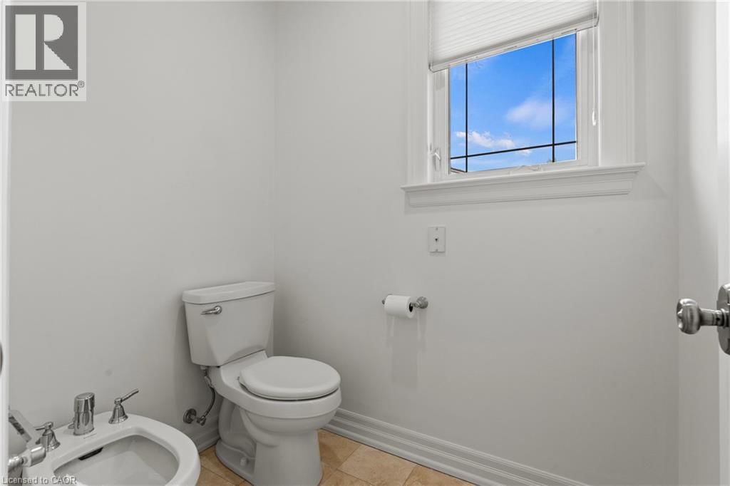 161 WILLIAM STREET Image 15