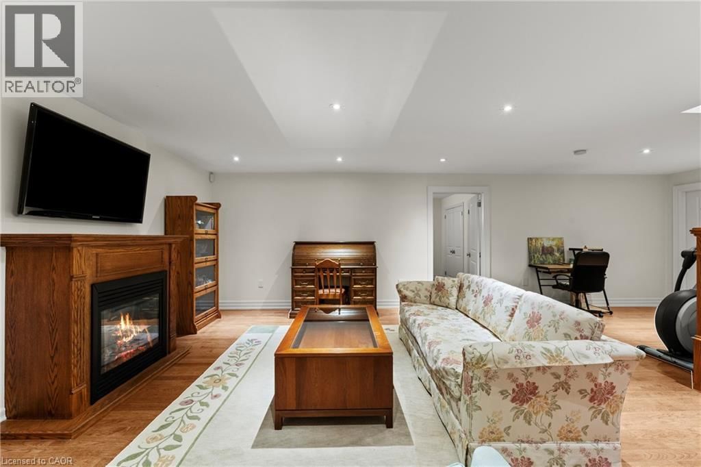 161 WILLIAM STREET Image 25