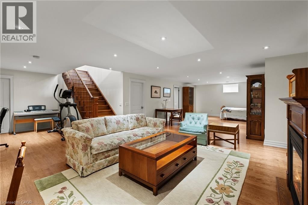 161 WILLIAM STREET Image 26