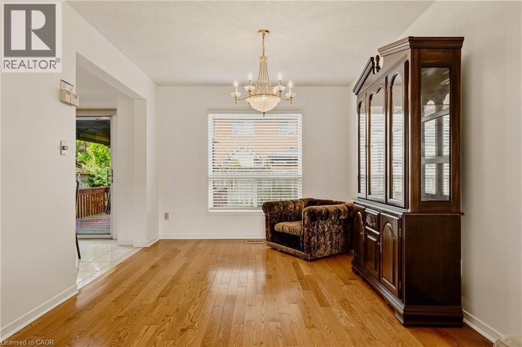 90 LYNNETTE DRIVE Image 22