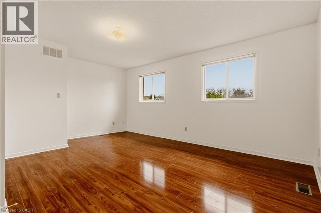 90 LYNNETTE DRIVE Image 28