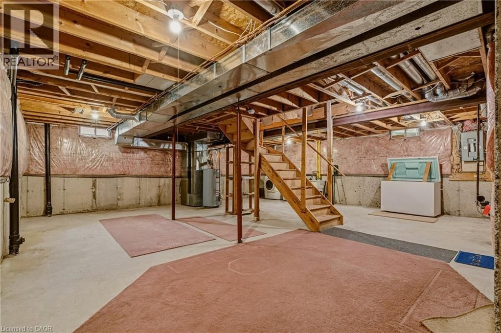 90 LYNNETTE DRIVE Image 42