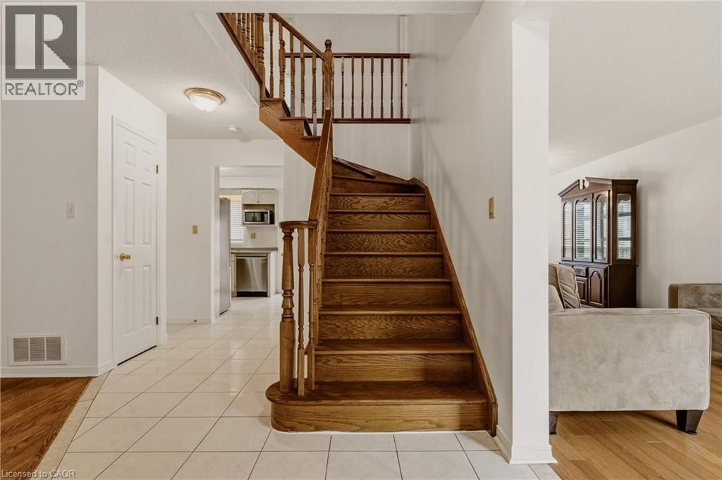 90 LYNNETTE DRIVE Image 9