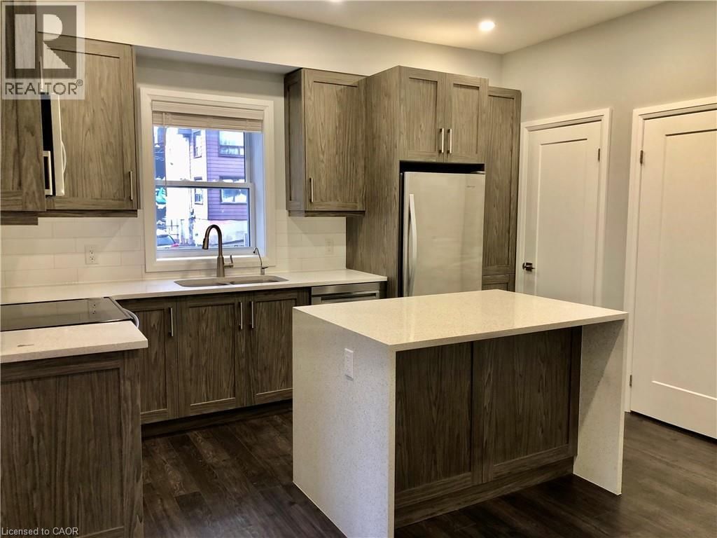 2 - 8 WELLINGTON STREET Image 2