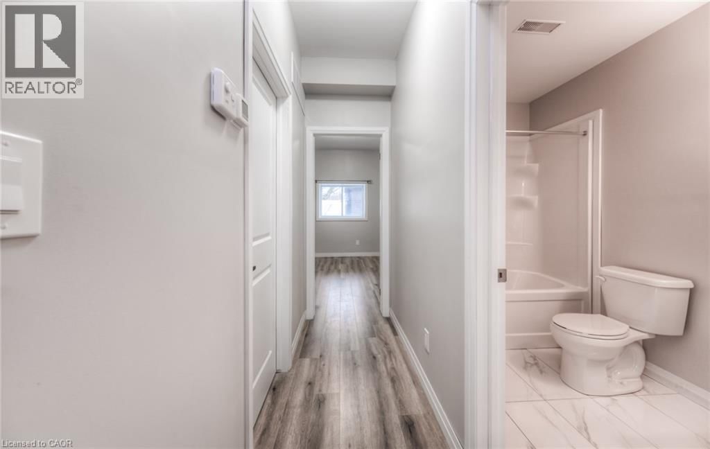 A - 45 HEIMAN STREET Image 11