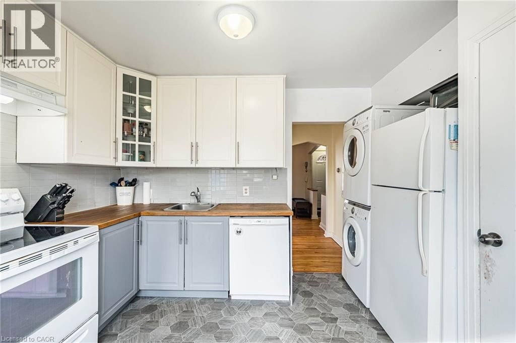 40 ELLIS CRESCENT NORTH Image 13