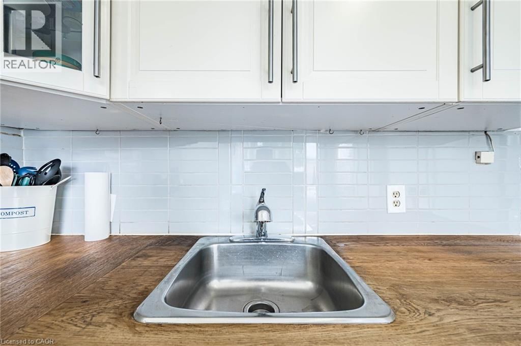 40 ELLIS CRESCENT NORTH Image 16