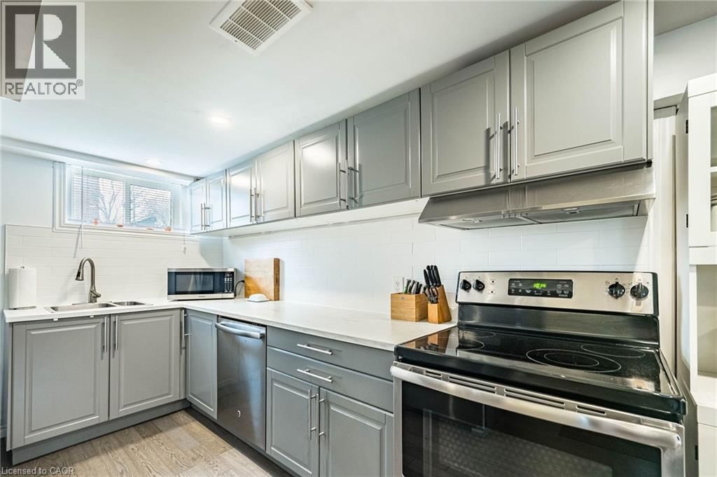 40 ELLIS CRESCENT NORTH Image 35