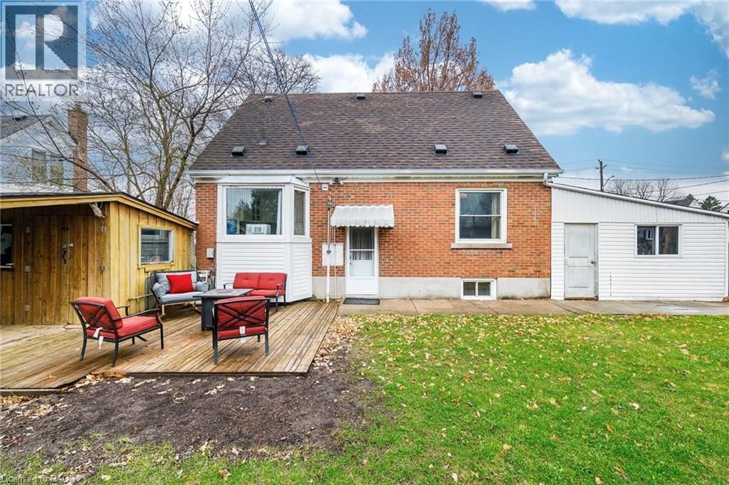 40 ELLIS CRESCENT NORTH Image 47