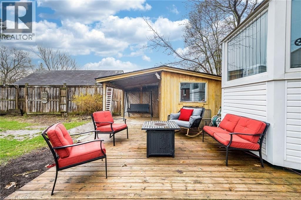 40 ELLIS CRESCENT NORTH Image 48