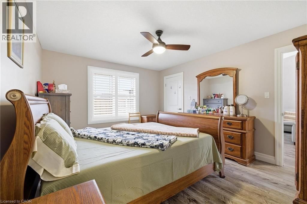 235 KROTZ STREET EAST Image 14