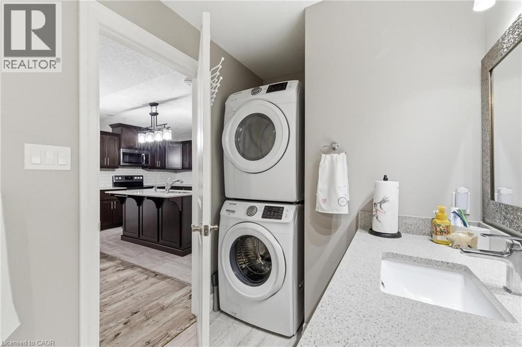 235 KROTZ STREET EAST Image 23