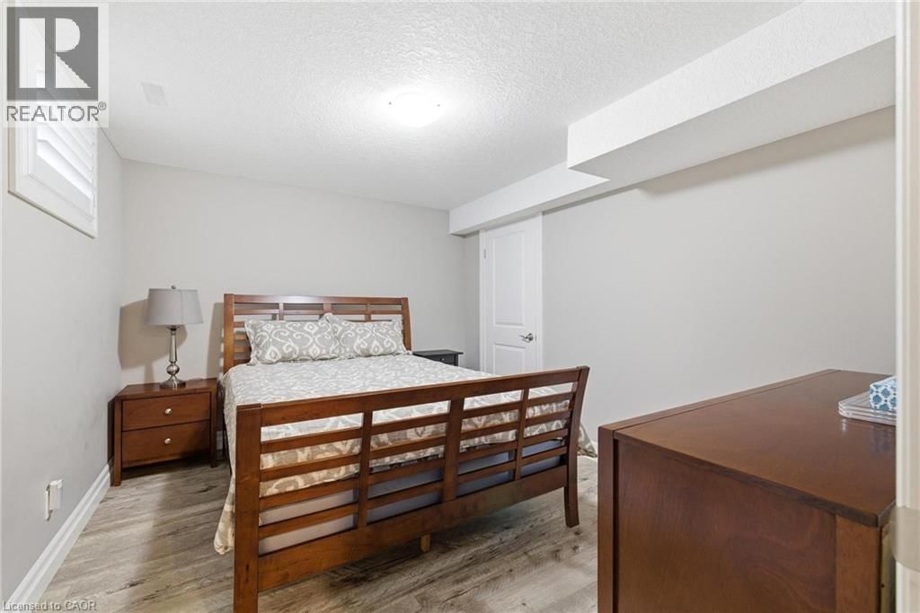 235 KROTZ STREET EAST Image 26