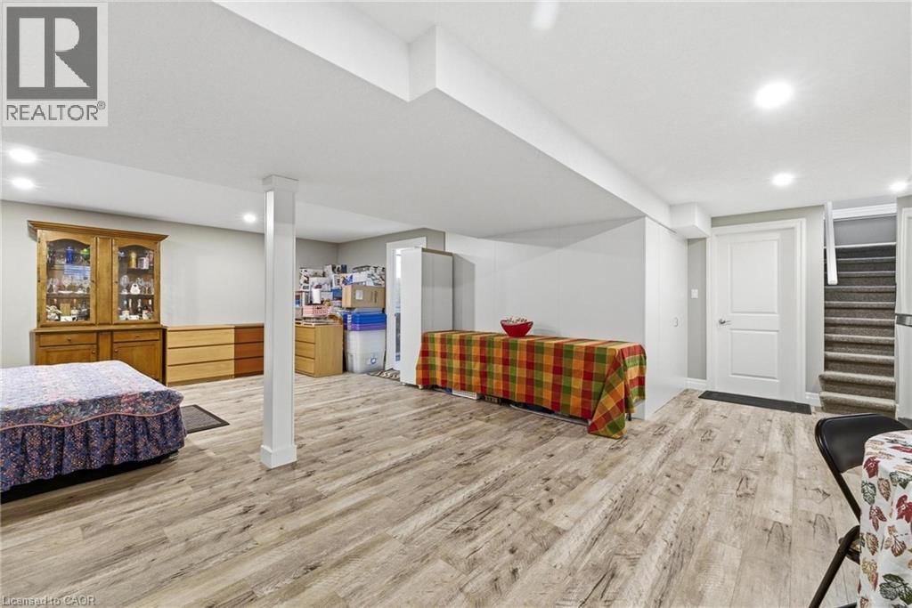 235 KROTZ STREET EAST Image 27