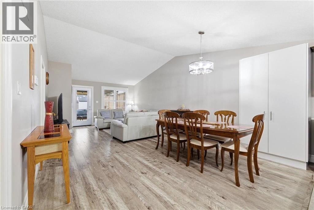 235 KROTZ STREET EAST Image 9