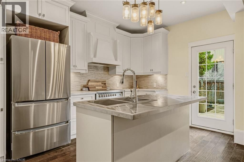 104 BARNESDALE AVENUE NORTH Image 10