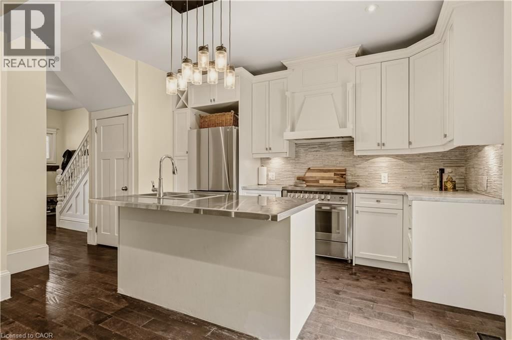 104 BARNESDALE AVENUE NORTH Image 13