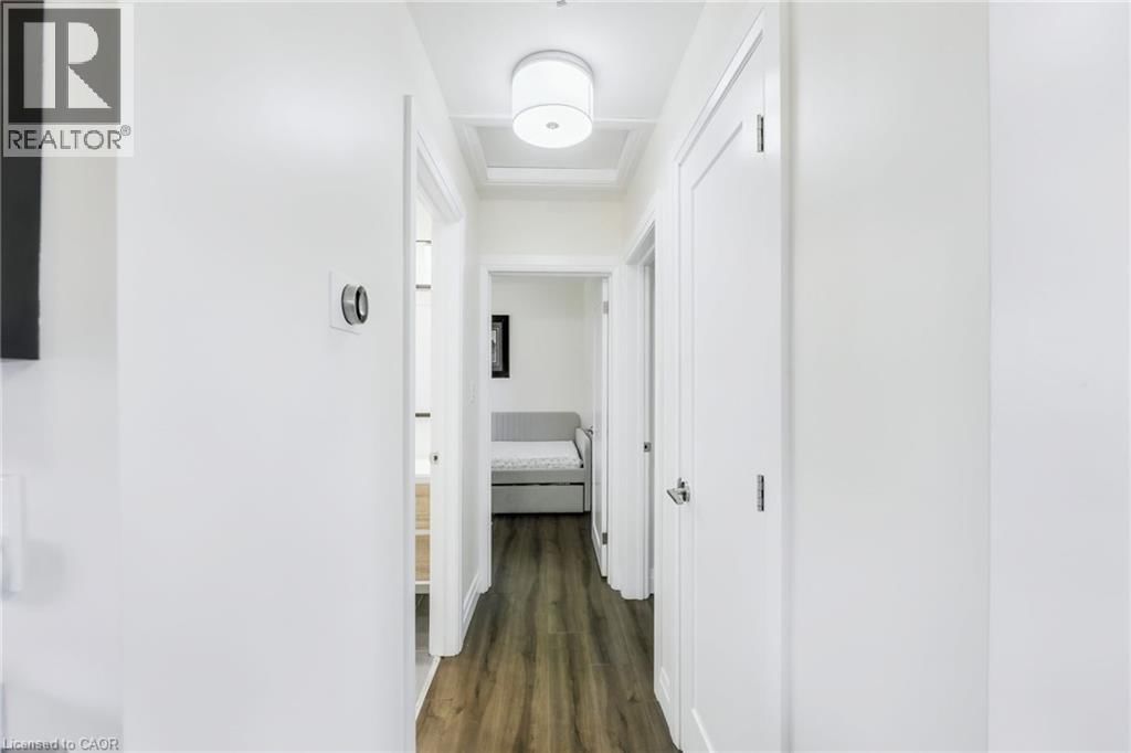 18 TWEEDSMUIR AVENUE Image 11