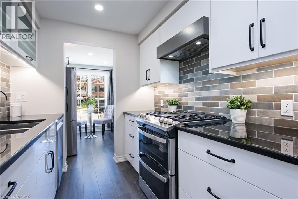 9 - 465 WOOLWICH STREET Image 10