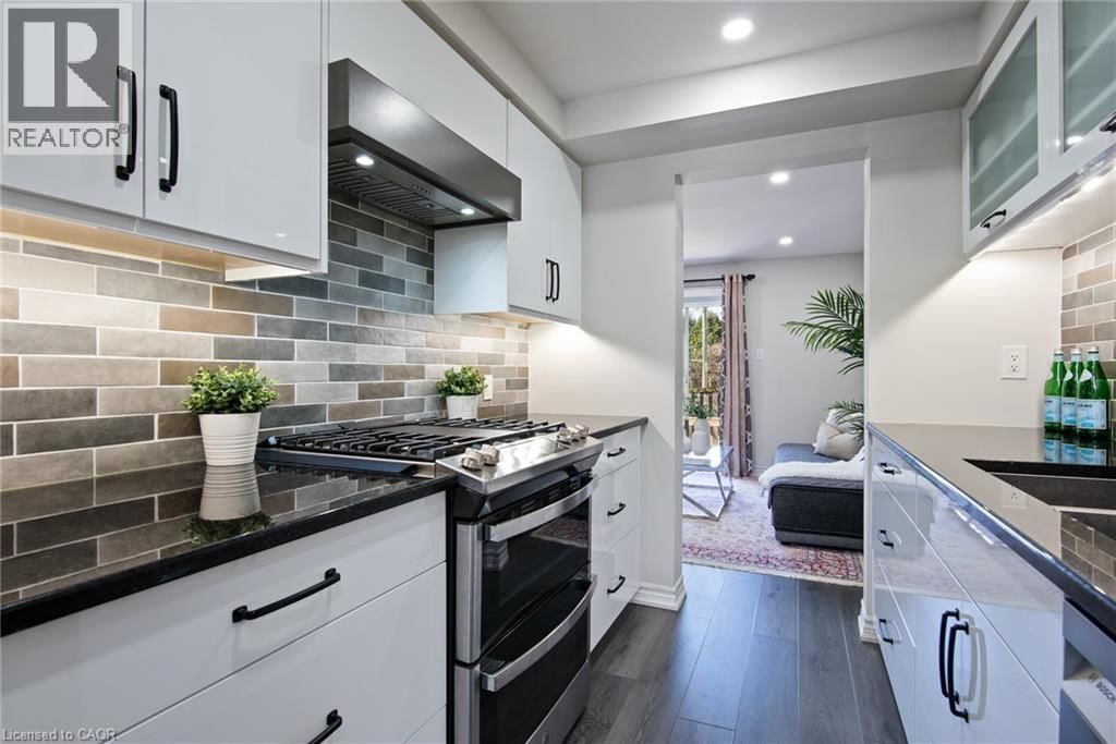 9 - 465 WOOLWICH STREET Image 12