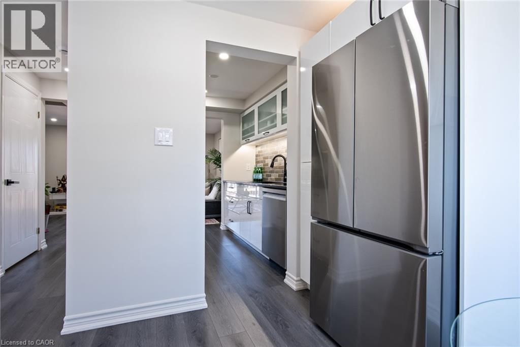 9 - 465 WOOLWICH STREET Image 16