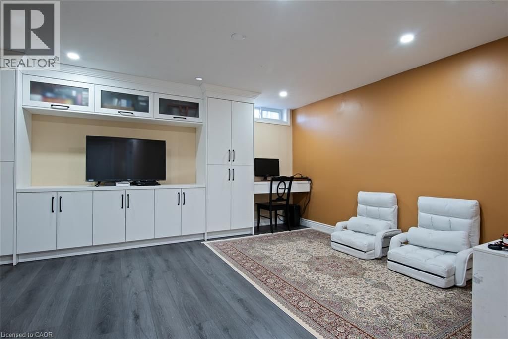 9 - 465 WOOLWICH STREET Image 27