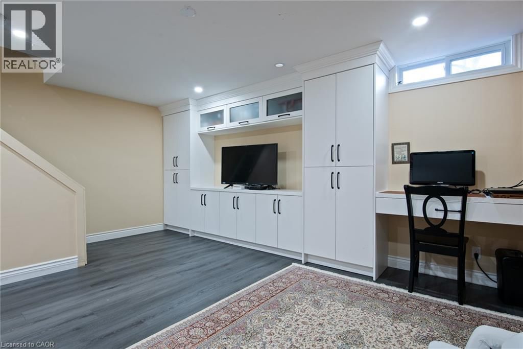 9 - 465 WOOLWICH STREET Image 29