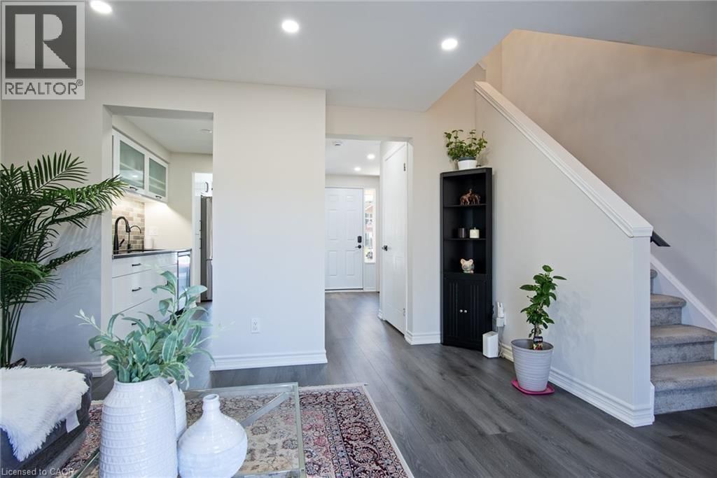 9 - 465 WOOLWICH STREET Image 6