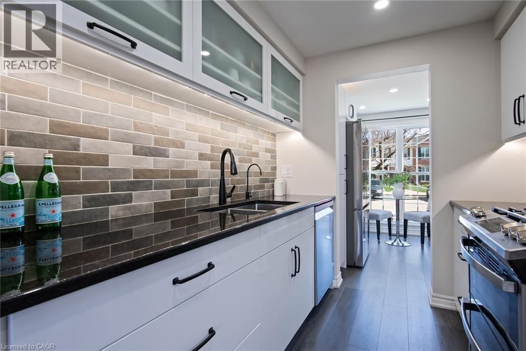 9 - 465 WOOLWICH STREET Image 9