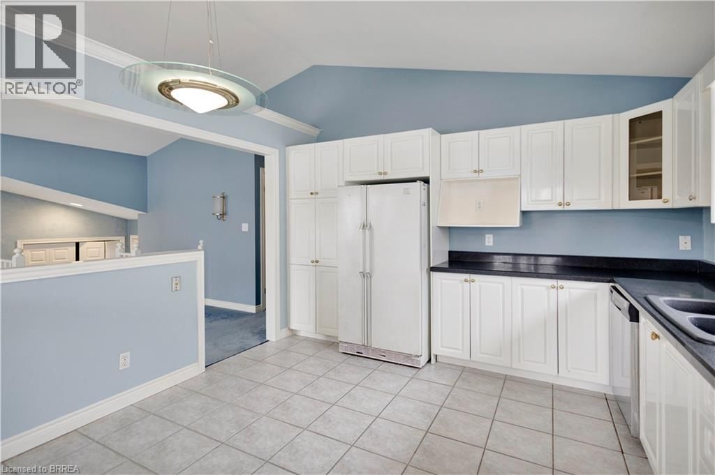 44 TRILLIUM WAY Image 10