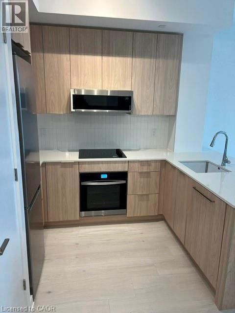 421 - 2501 SAW WHET BOULEVARD Image 12