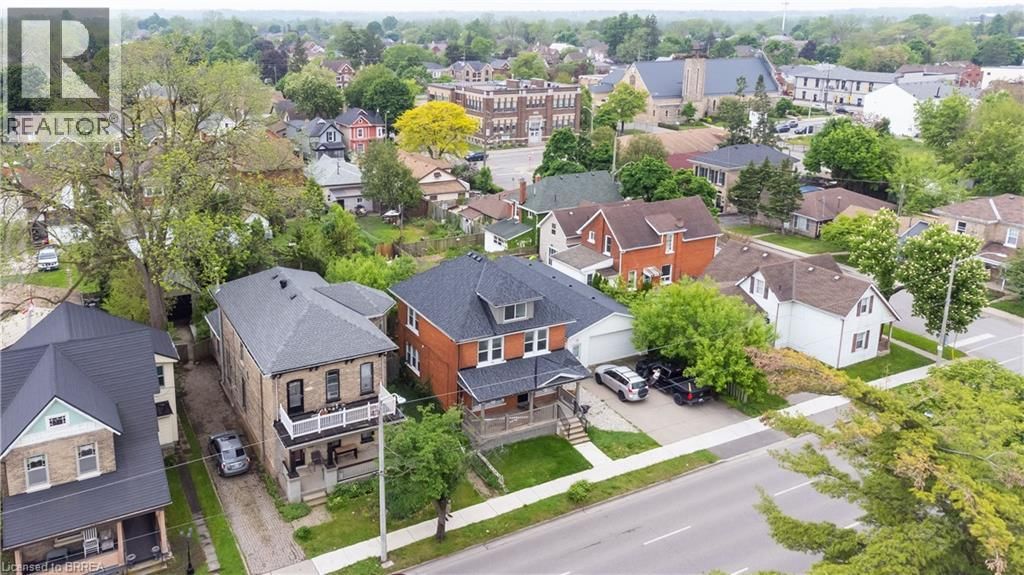 B - 321 DALHOUSIE STREET Image 21