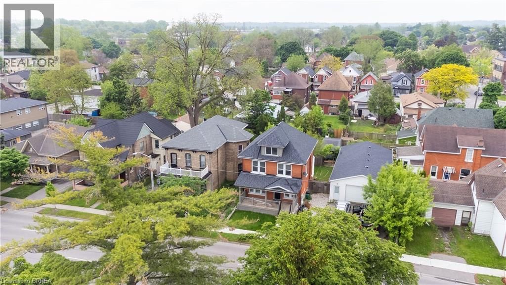 B - 321 DALHOUSIE STREET Image 22