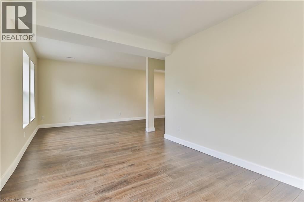 B - 321 DALHOUSIE STREET Image 5