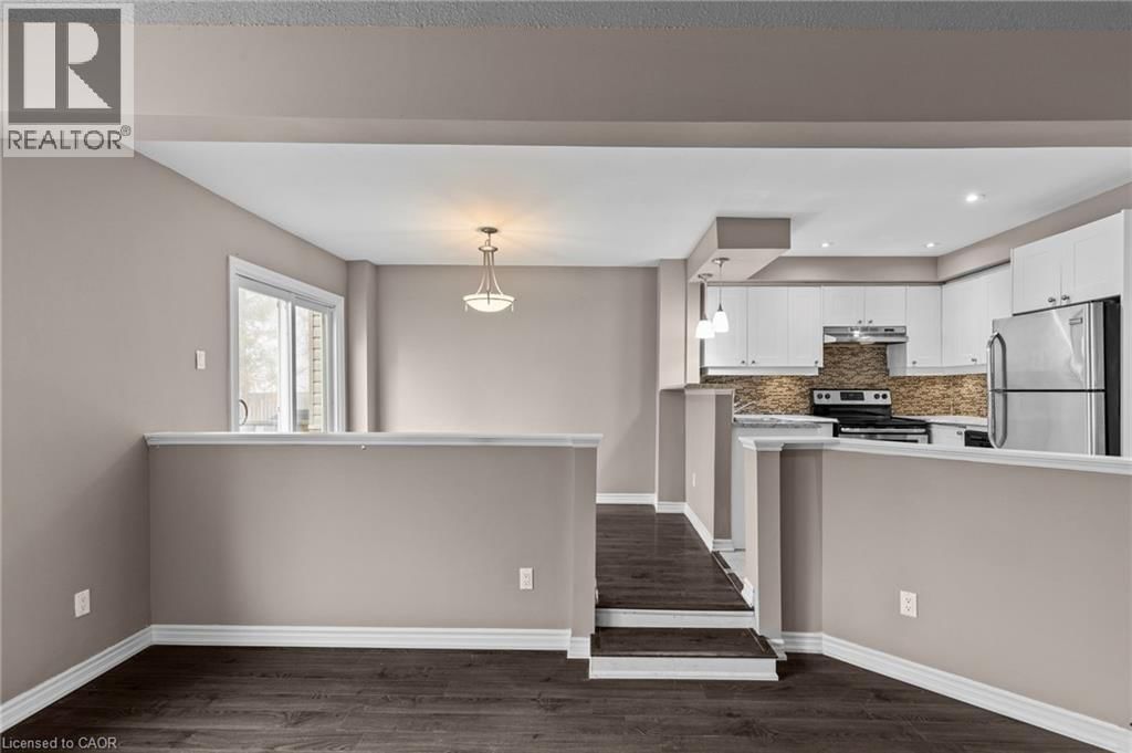 12 - 12 LANKIN BOULEVARD Image 12