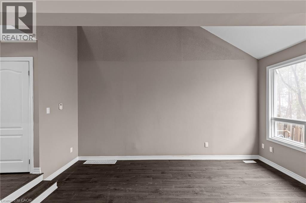 12 - 12 LANKIN BOULEVARD Image 14