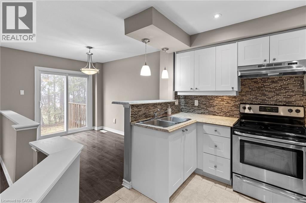 12 - 12 LANKIN BOULEVARD Image 21