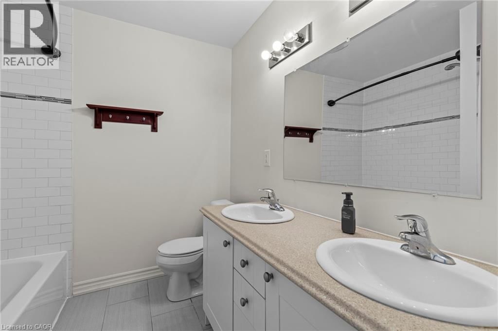 12 - 12 LANKIN BOULEVARD Image 31