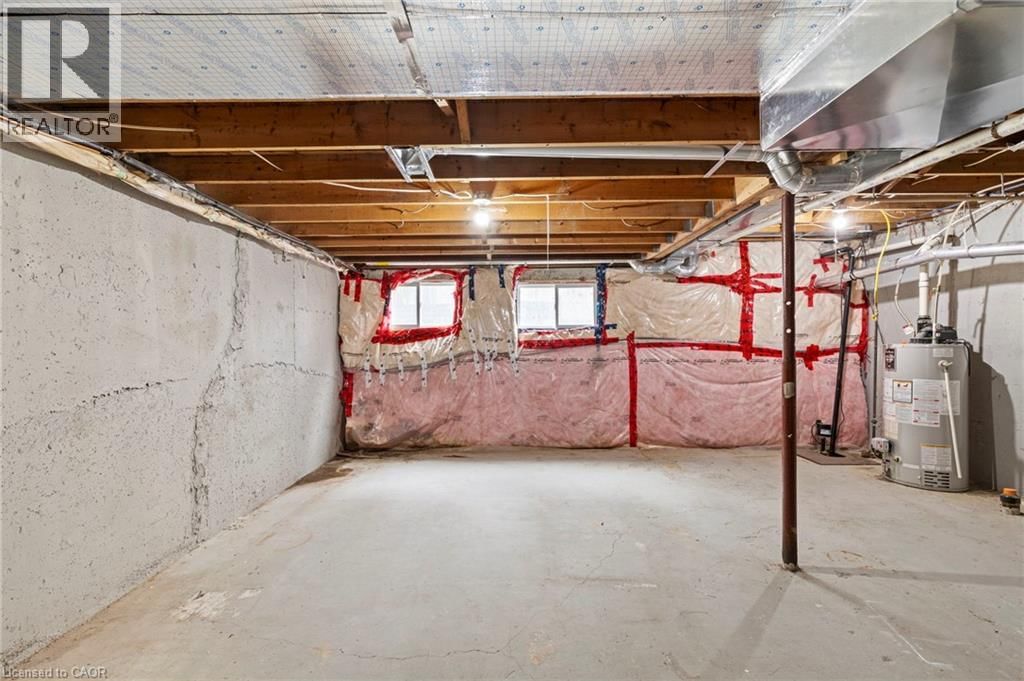 12 - 12 LANKIN BOULEVARD Image 32